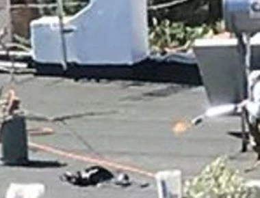 Δήμαρχος Μαρκόπουλου για πολίτη που χρησιμοποιεί φλόγιστρο με ανέμους 7 μποφόρ: «Η βλακεία είναι αήττητη» (βίντεο)